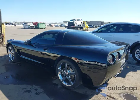 2001 Chevrolet Corvette из США, поврежденный, VIN 1G1YY22G315100348
